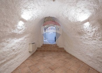 Scale - Locale Commerciale via Carlo Madonna
 
2, Chieti - foto 15