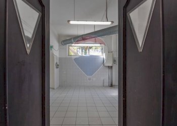 Stanza vuota - Locale Commerciale via Carlo Madonna
 
2, Chieti - foto 21