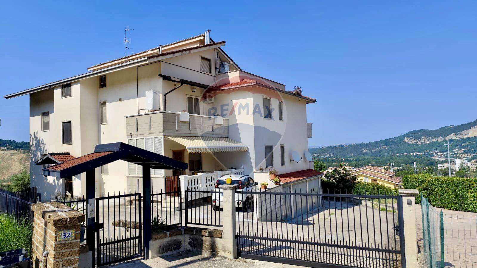 Casa all\'aperto - Attico Via F.P.Michetti, Scafa - foto 3