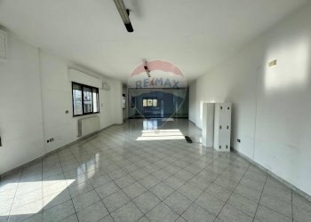 Stanza vuota - Ufficio Via Mare Adriatico
 
51, Spoltore - foto 3