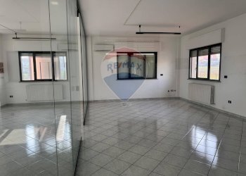 Stanza vuota - Ufficio Via Mare Adriatico
 
51, Spoltore - foto 11