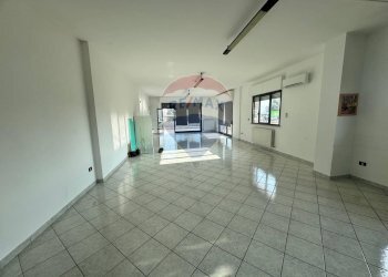 Stanza vuota - Ufficio Via Mare Adriatico
 
51, Spoltore - foto 13