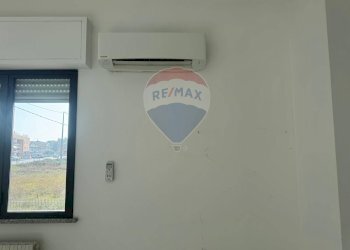 Stanza vuota - Ufficio Via Mare Adriatico
 
51, Spoltore - foto 15