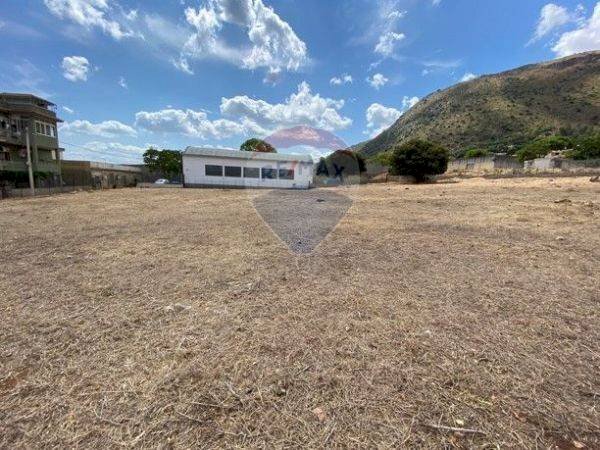 Vista delle montagne - Locale Commerciale Viale della Regione Siciliana Nord Ovest 9532, Palermo - foto 1