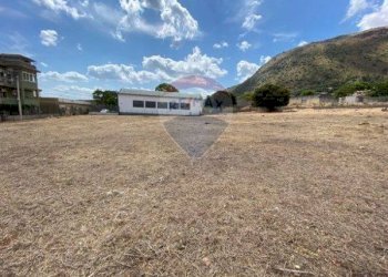 Vista delle montagne - Commercial Premises Viale della Regione Siciliana Nord Ovest 9532, Palermo - photo 1