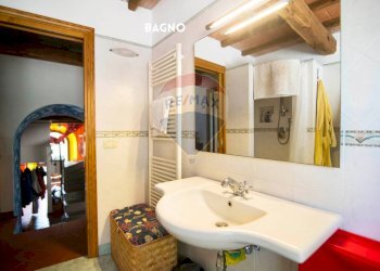 Bagno - Villa VIA DI ARCIDOSSO
 
SNC, Arcidosso - foto 16