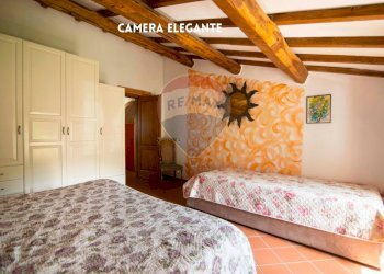 Camera / camera da letto - Villa VIA DI ARCIDOSSO
 
SNC, Arcidosso - foto 28