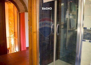 BAGNO CON DOCCIA - Villa VIA DI ARCIDOSSO
 
SNC, Arcidosso - foto 31