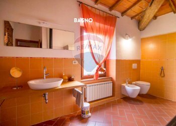 Bagno - Villa VIA DI ARCIDOSSO
 
SNC, Arcidosso - foto 33