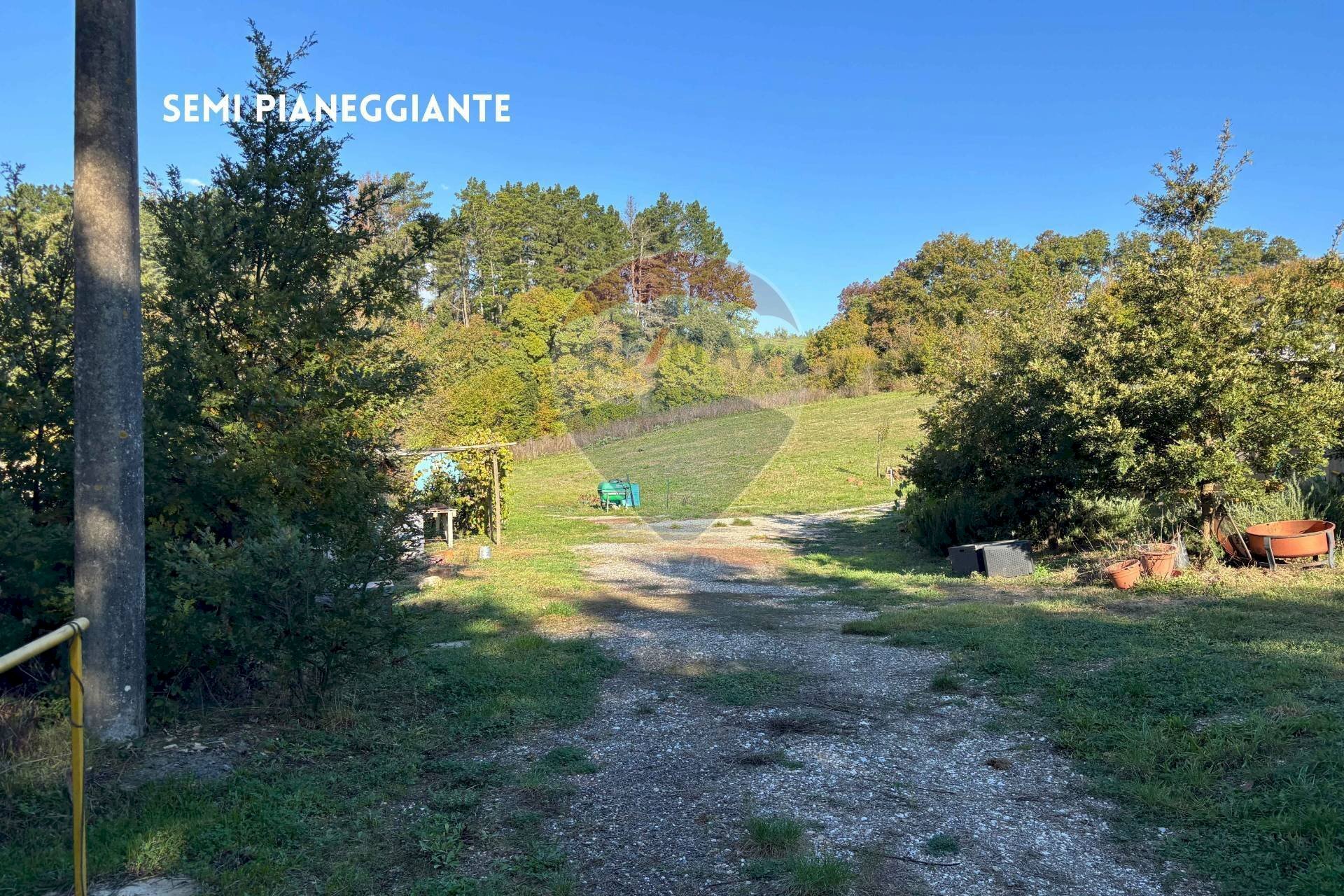 ENTRATA CON CANCELLO - Terreno agricolo VIA DI MELETA, Roccastrada - foto 2