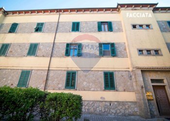 FACCIATA - Appartamento PIAZZA XXV APRILE
 
4, Roccastrada - foto 4