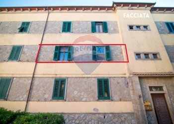 FACCIATA - Appartamento PIAZZA XXV APRILE
 
4, Roccastrada - foto 5