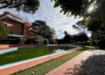 Piscina - Trilocale via Riccardo Zandonai, 41, Roma - foto 2