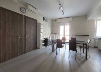 Salone - Trilocale via Magnocavallo, 21, Casale Monferrato - foto 1