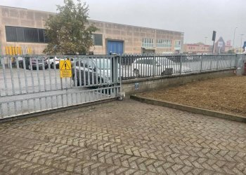 Cortile interno - Capannone via Liguria, Cornegliano Laudense - foto 12