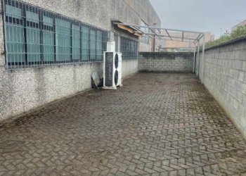 Cortile interno - Capannone via Liguria, Cornegliano Laudense - foto 13