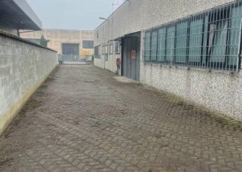 Cortile interno - Capannone via Liguria, Cornegliano Laudense - foto 14