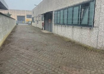 Cortile interno - Capannone via Liguria, Cornegliano Laudense - foto 16