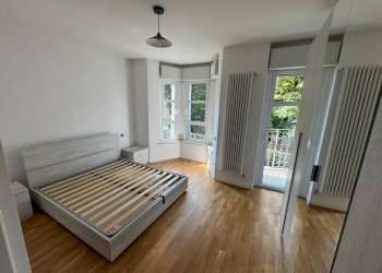 Camera da letto - Quadrilocale via Antonio Fogazzaro, 2, Gallarate - foto 9