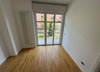 Camera da letto - Quadrilocale via Antonio Fogazzaro, 2, Gallarate - foto 16