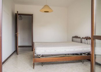Camera da letto - Trilocale via Redipuglia, 3, Cesano Boscone - foto 16