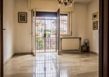 Salone - Three-room apartment via Redipuglia, 3, Cesano Boscone - photo 1