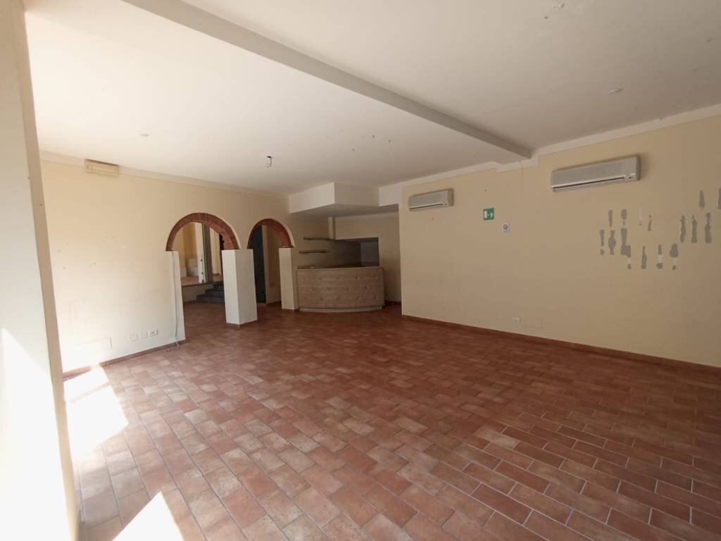 Salone - Negozio via Giuseppe Garibaldi, Montelupo Fiorentino - foto 3