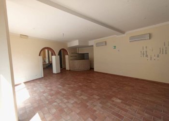 Salone - Shop via Giuseppe Garibaldi, Montelupo Fiorentino - photo 3