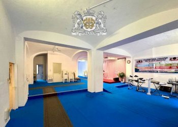 Interno non residenziale - Negozio via Bartolomeo Bruni, 3, Cuneo (zona Centro) - foto 11