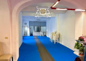 Interno palazzo - Negozio via Bartolomeo Bruni, 3, Cuneo (zona Centro) - foto 14