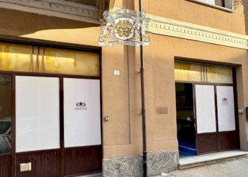 Facciata - Negozio via Bartolomeo Bruni, 3, Cuneo (zona Centro) - foto 25