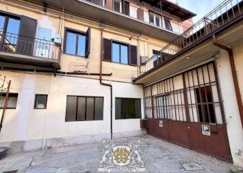 Cortile interno - Negozio via Bartolomeo Bruni, 3, Cuneo (zona Centro) - foto 29