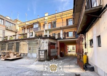 Cortile interno - Negozio via Bartolomeo Bruni, 3, Cuneo (zona Centro) - foto 31