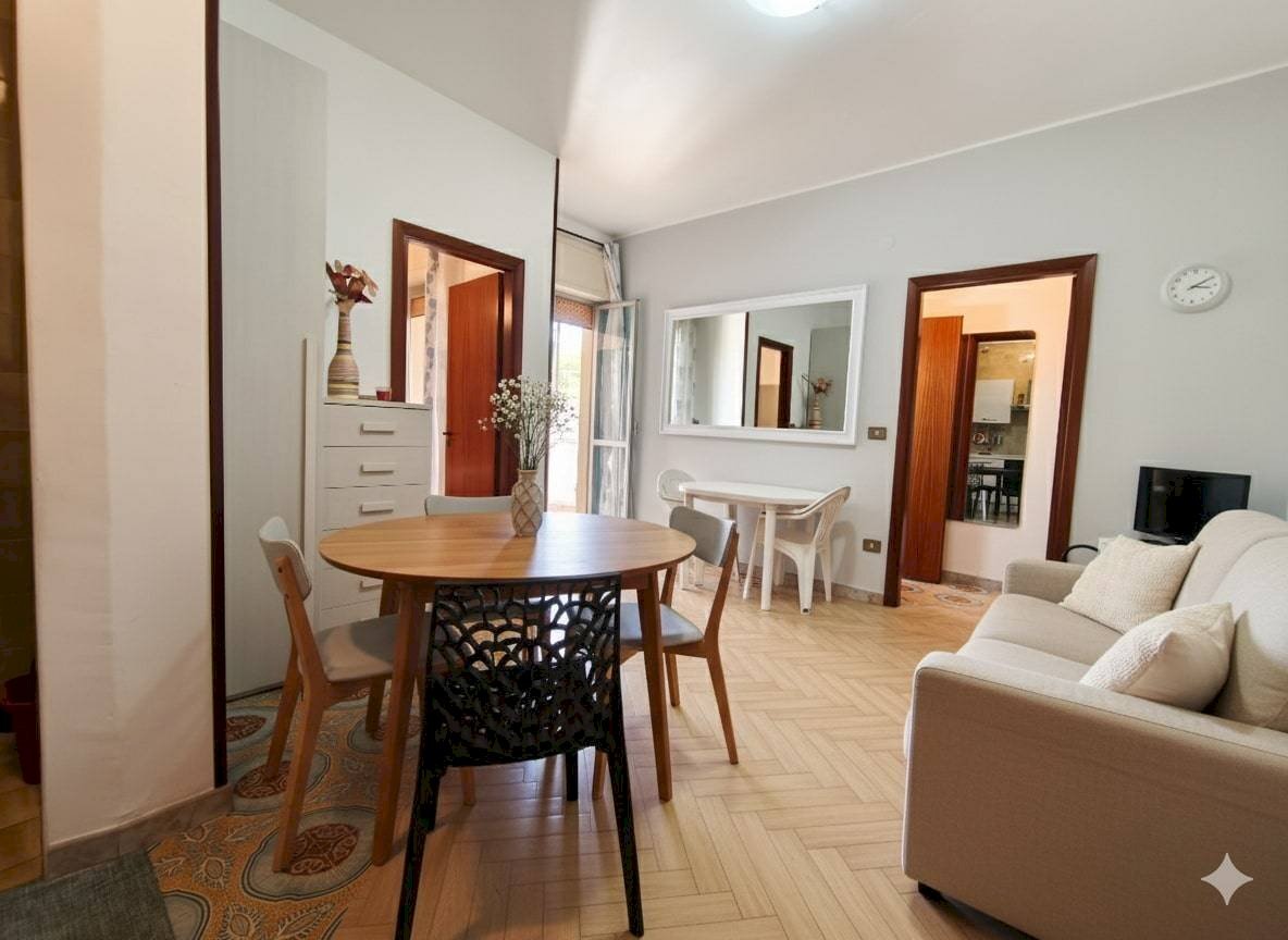 Foto 1 - Trilocale Via Madonna del Carmine
 
23, Gallipoli - foto 1