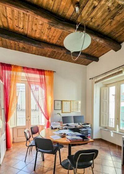 Foto 1 - Quadrilocale Piazza Sedile Del Campo
 
22, Salerno - foto 1