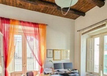 Foto 1 - Quadrilocale Piazza Sedile Del Campo
 
22, Salerno - foto 1