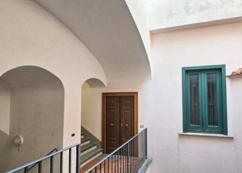 Foto 12 - Quadrilocale Piazza Sedile Del Campo
 
22, Salerno - foto 12