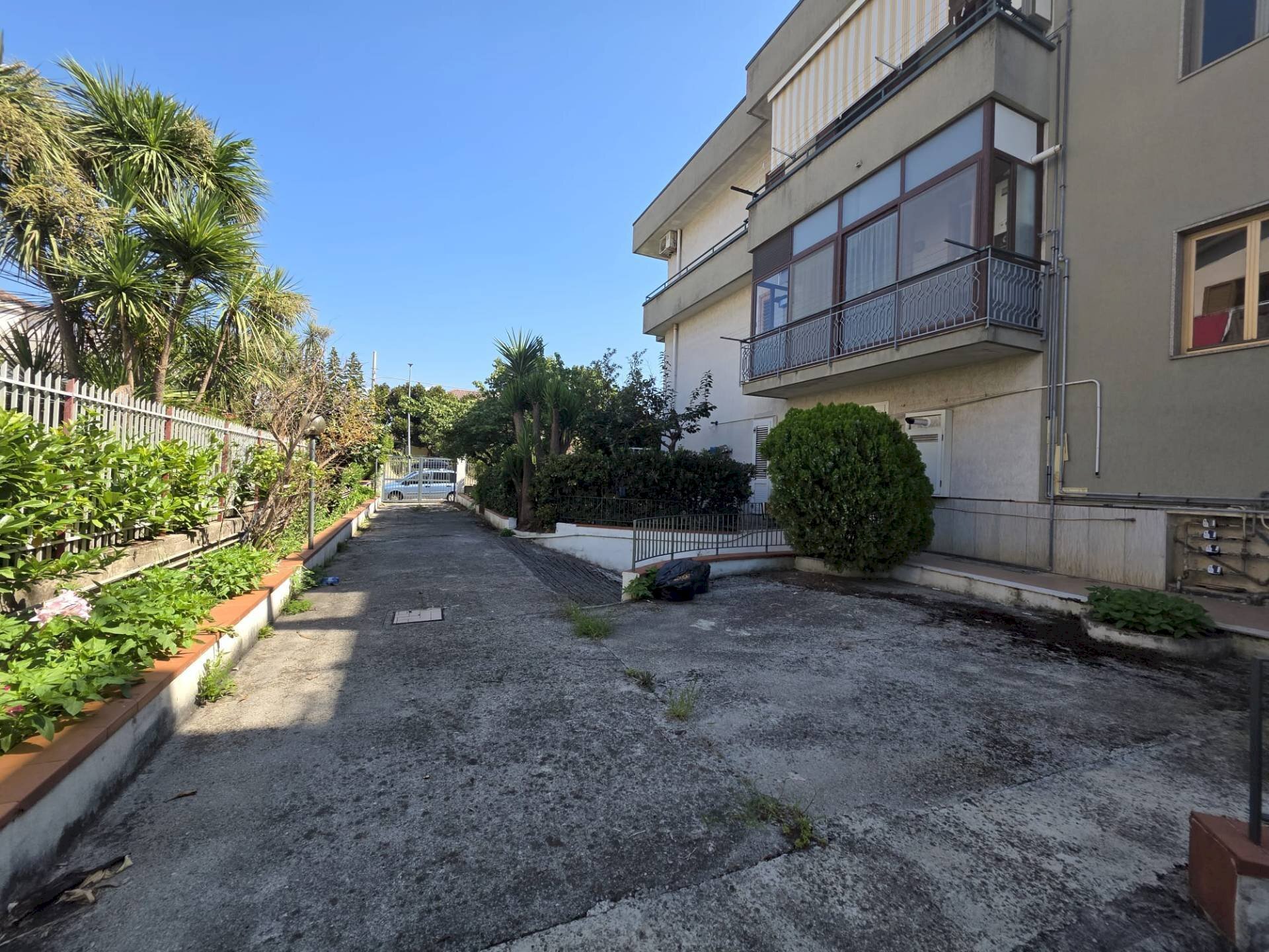 Foto 3 - Capannone Via Enrico Fermi
 
10 -12, Pontecagnano Faiano - foto 3