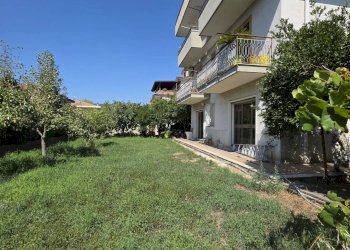 Foto 2 - Capannone Via Enrico Fermi
 
10 -12, Pontecagnano Faiano - foto 2