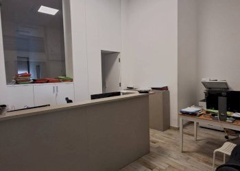 Foto 2 - Locale Commerciale VIA VOLTURNO
 
80, Brugherio - foto 2