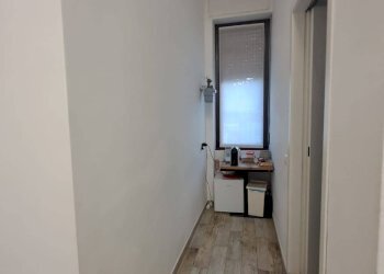 Foto 3 - Locale Commerciale VIA VOLTURNO
 
80, Brugherio - foto 3