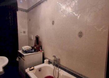 Bagno - Quadrilocale via Carlo Fasciotti, 59, Genova (zona Sampierdarena) - foto 4
