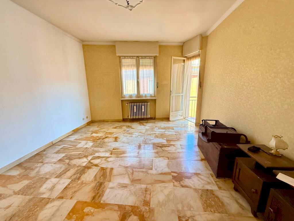 Soggiorno - Trilocale via Caduti per la Libertà, Torre Pellice - foto 3