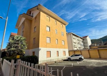 Facciata - Trilocale via Caduti per la Libertà, Torre Pellice - foto 20