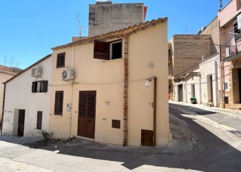 Foto 1 - Casa indipendente Giovanni Amendola
 
8, Castellammare del Golfo - foto 1