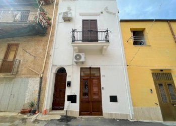 Foto 1 - Casa indipendente Via calcara
 
88, Castellammare del Golfo - foto 1