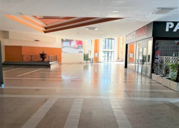 Ricezione / Lobby - Locale Commerciale Via dei Romagnoli
515, Roma - foto 11