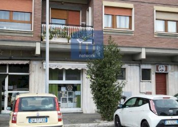 Foto 3 - Shop via Mar Rosso
 
227/229, Roma - photo 3