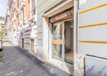 Edificio all\'aperto - Negozio Via Perugia
 
19, Roma - foto 10