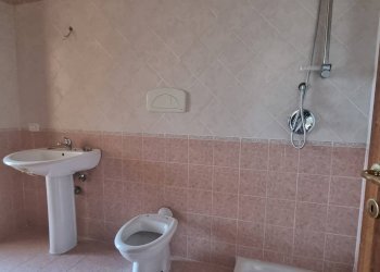 Bagno - Semi-detached Villa via umberto parricchi
 
3a, Anticoli Corrado - photo 16